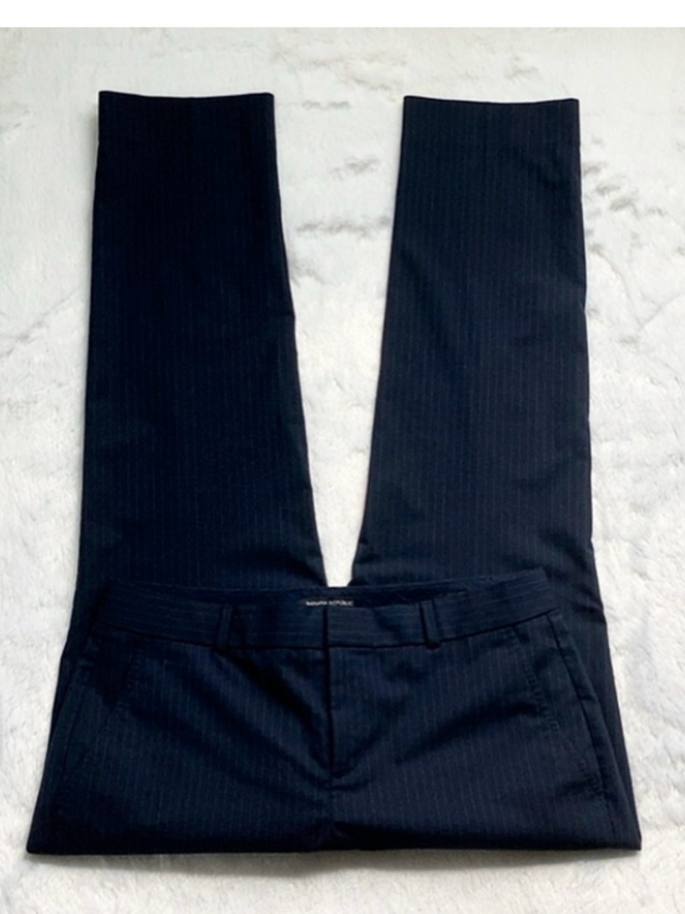 Like New Banana Republic Blue Pinstripe Machine Washable Ryan Fit Pants